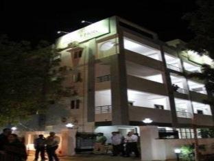 Oyster Airport Hotel Haydarabad Dış mekan fotoğraf